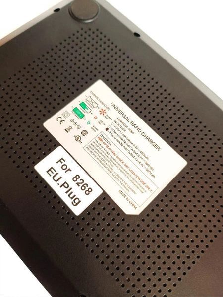 Зарядний мульти пристрій універсальний для рацій Motorola серії DP4xxx, R7, R7a (6 осередків) KBRG-13850 фото